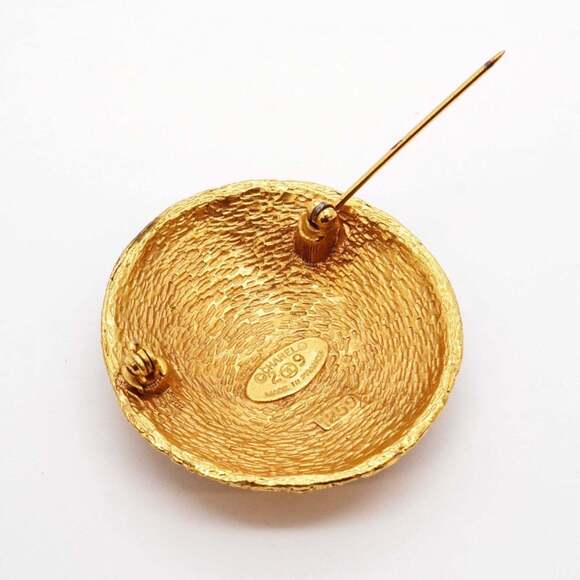 CHANEL Gold Logo Brooch - Picture 6 of 11